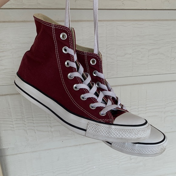 Converse Shoes - Converse Chuck Taylor All Star High Top - size 8